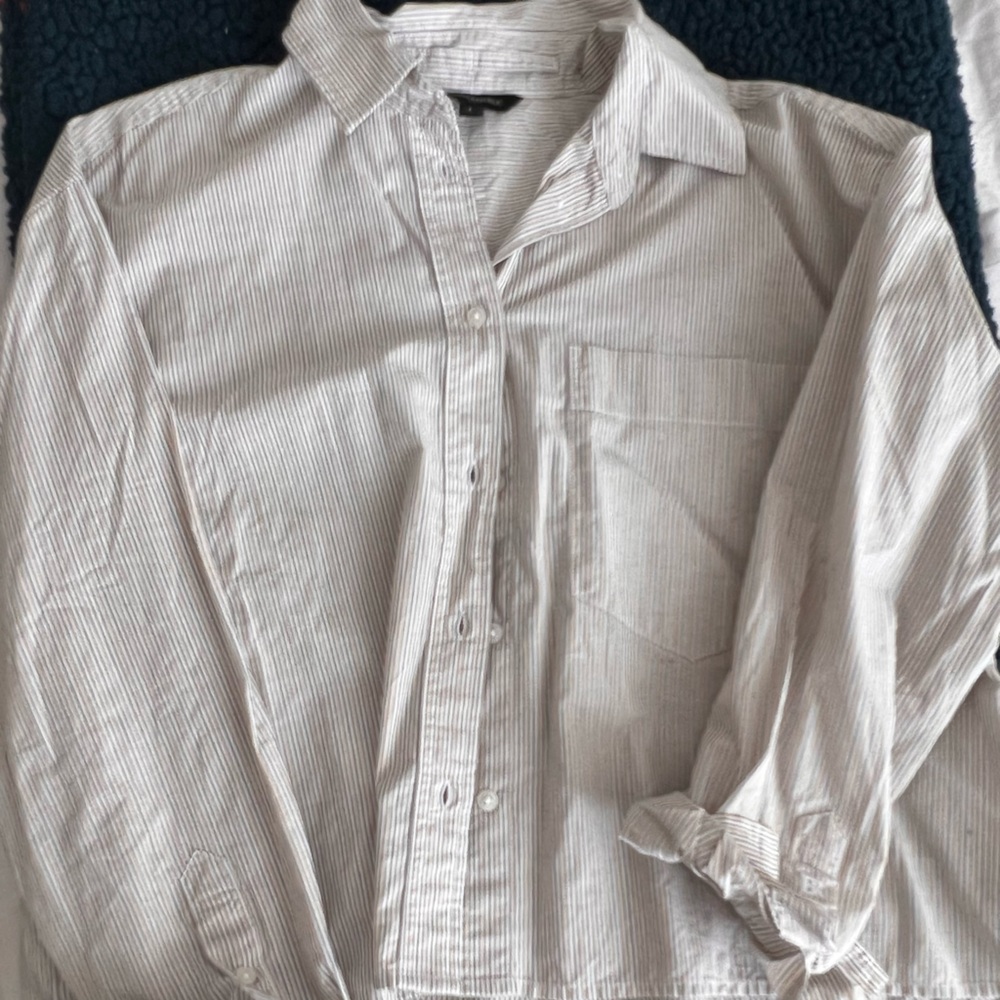 Banana republic, cropped button down. L. Tan and grey stripes.